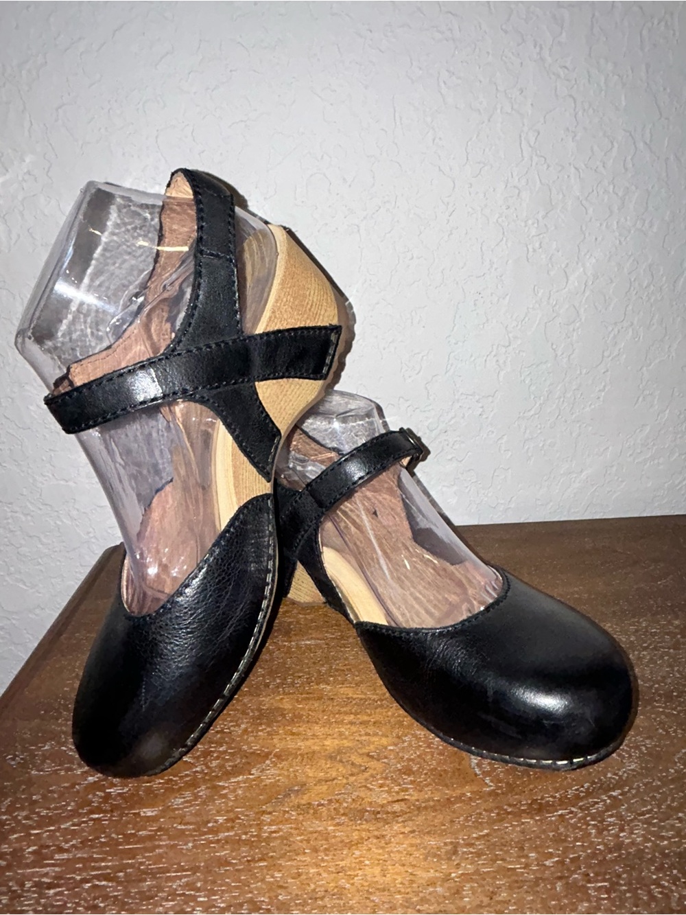 Dansko Tiffani Leather Self-Attached Ankle Strap Clog Sandal Shoes